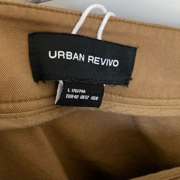Urban Revivo Mini A-Line Skirt - Picture 2 of 4